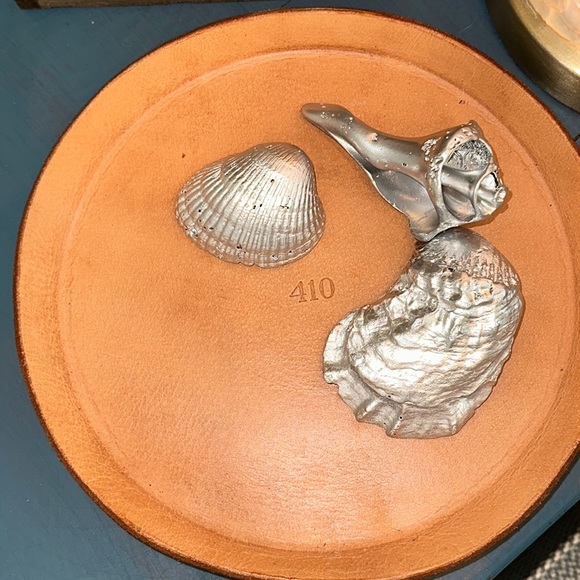 Silver Coated Small Seashells Set of 3 🎁Wrapped & Gives Back🎗️ - Picture 3 of 8